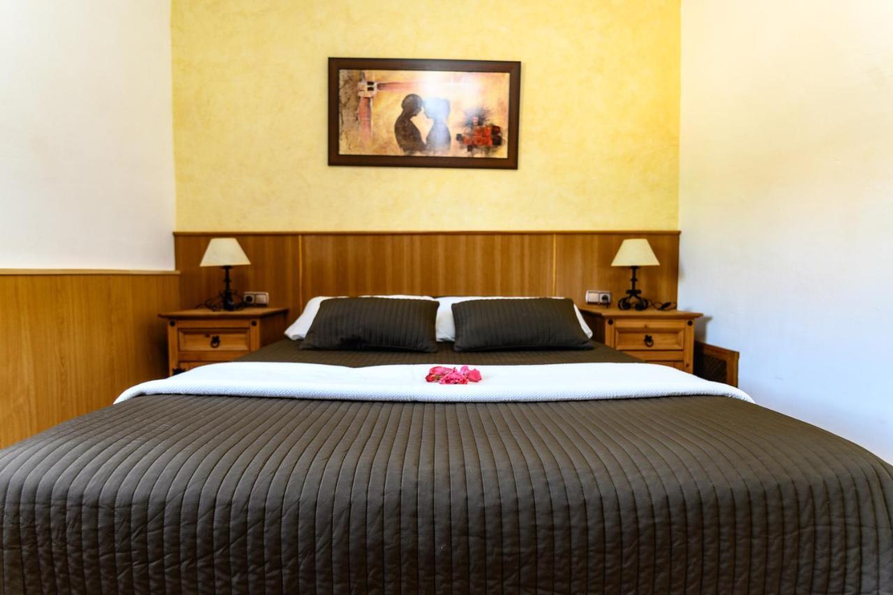 Complejo Rural Sol De Taberno Guest House Ngoại thất bức ảnh