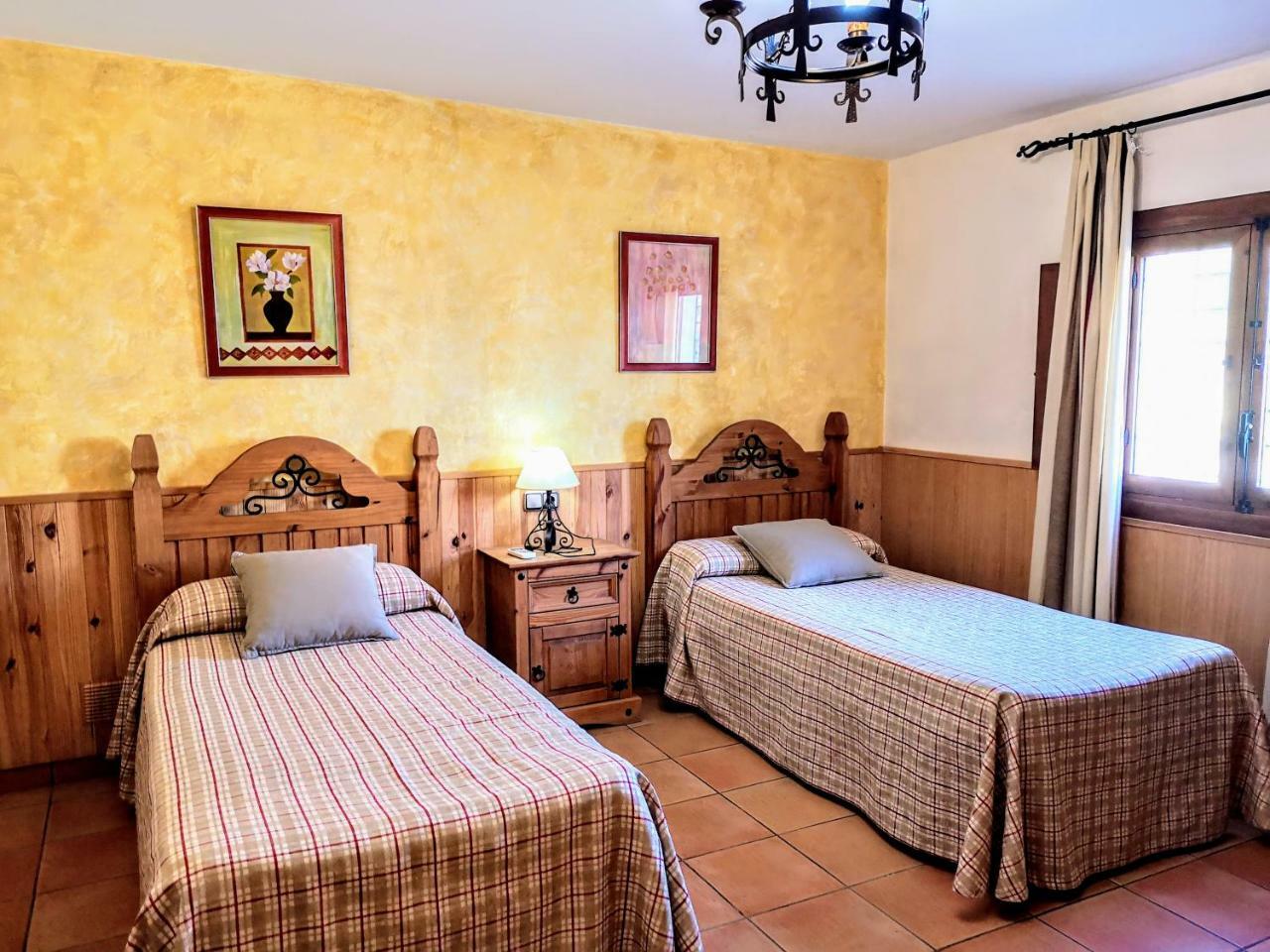 Complejo Rural Sol De Taberno Guest House Ngoại thất bức ảnh